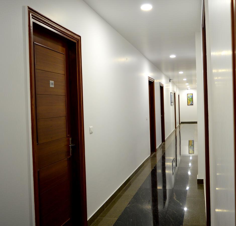 Hotel Taru Inn Ghaziabad Exterior photo